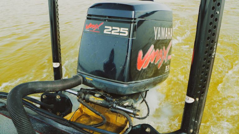 2 Tips to Keep Old Outboards Running Strong