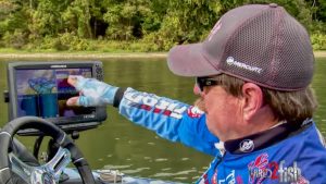 How to Split Lowrance Screens for Maximum Fish Finding