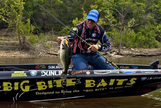 Fishing Tips for Finding Sneaky in Between Bass