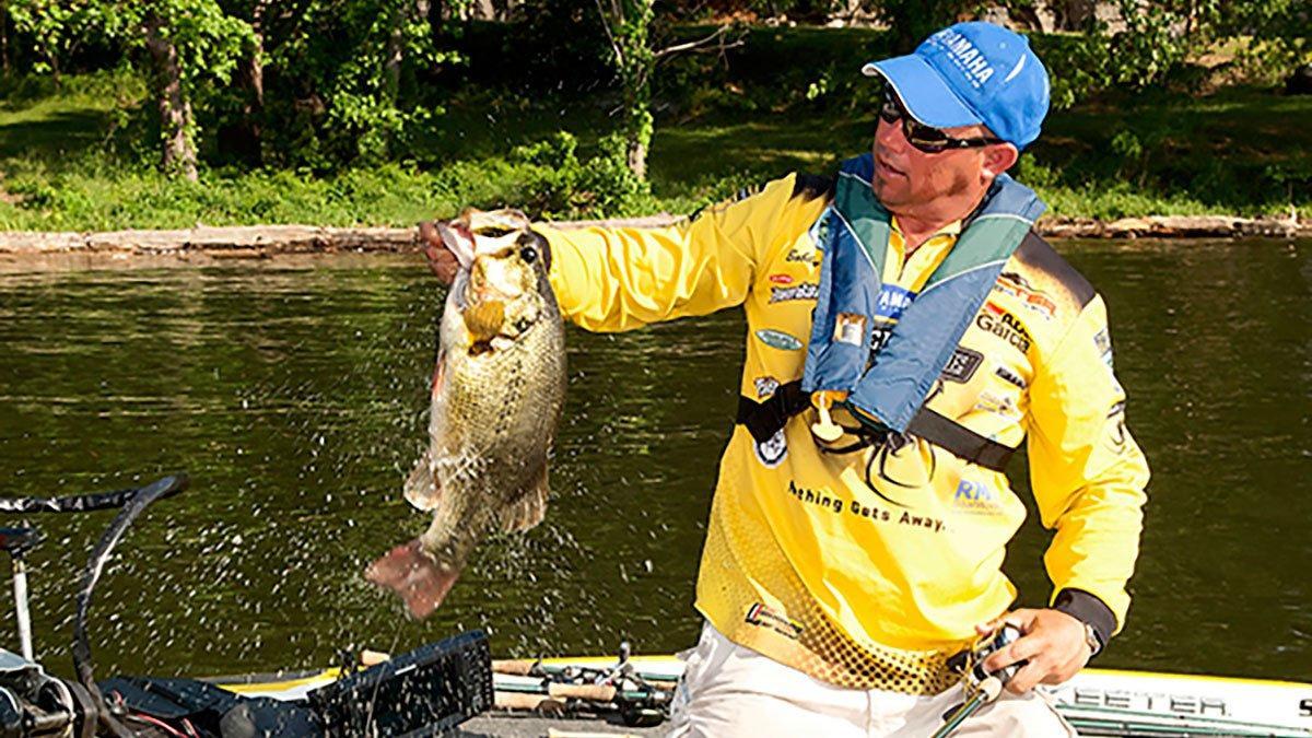 Topwater Popper Tips with Bobby Lane - Wired2Fish