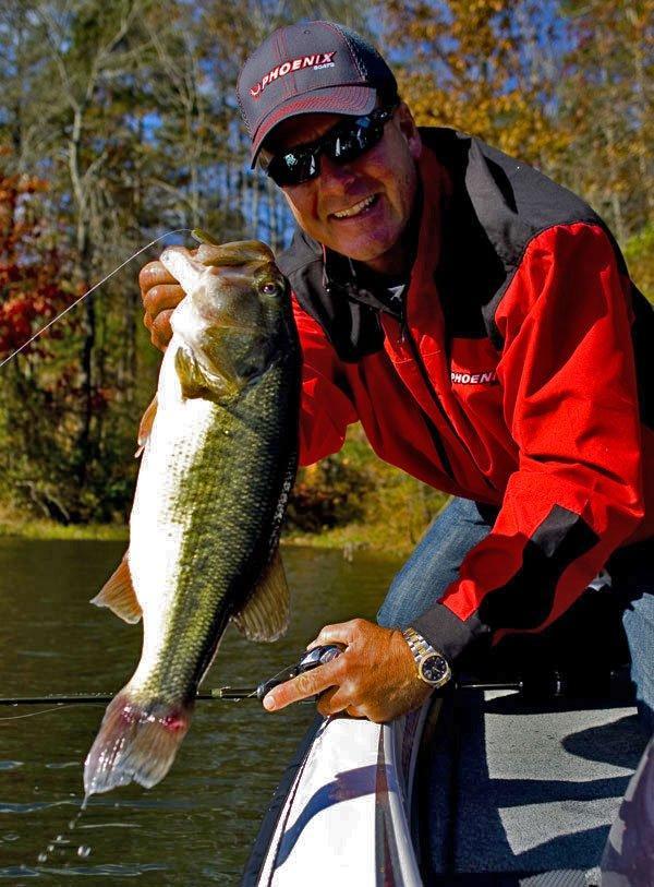 SHALLOW Pre-Spawn Bass Fishing (What to LOOK for!) – Bass Manager