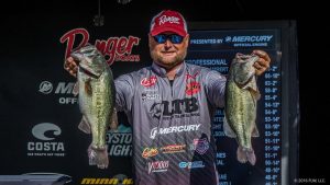 Lambert Takes Lead in FLW Tour on Ky Lake