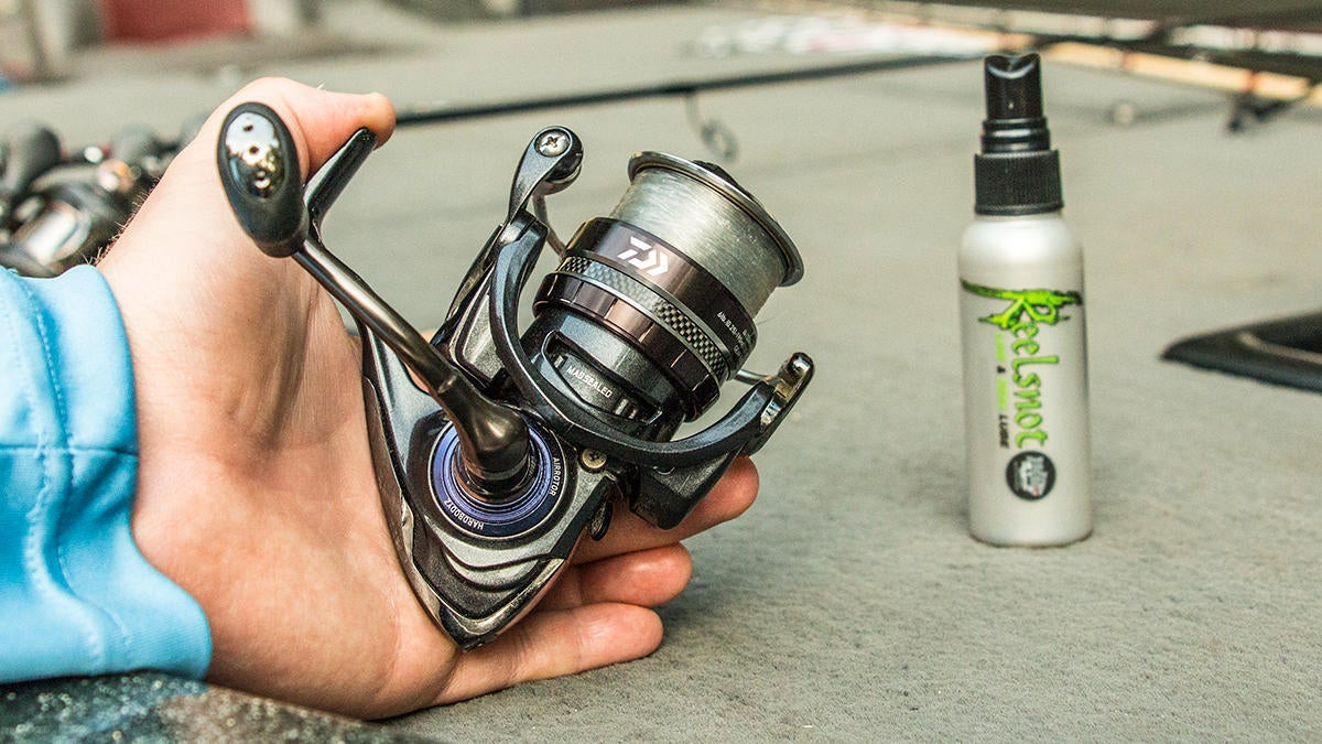 Quick Hack to Remove Line Memory from Spinning Reels - Wired2Fish