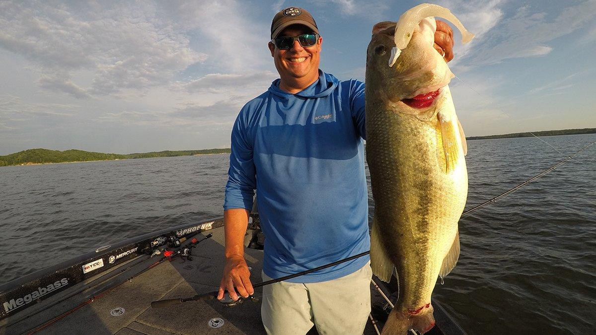 Largemouth Bass Populations: What Affects Bass Fishing on Large Reservoirs  - Wired2Fish