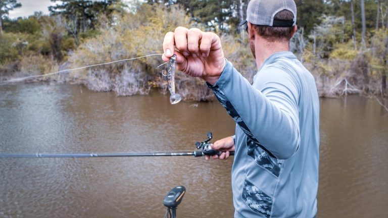 2 Casting Methods to Become a Better Shallow Bass Angler