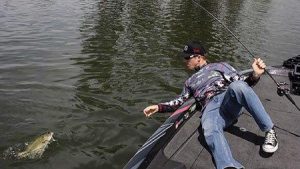 Slow Rolling Swimbaits Shallow for Bass in Grass