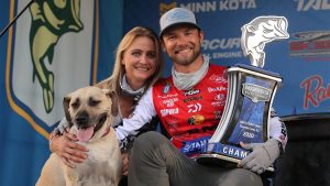 Big Final Day Lifts Palaniuk to Win in Bassmaster Elite at Santee Cooper