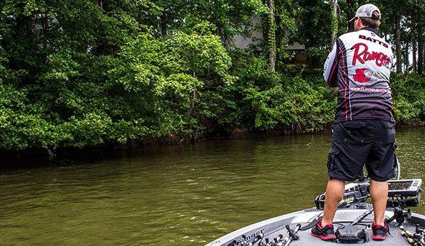 5 Tips for Bass Fishing Summer Mayfly Hatches