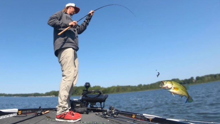 6 Tips for Boat Flipping Bass Like a Pro