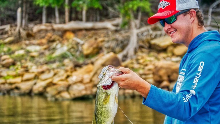 How to Choose Crankbait Styles for Fall Bass Fishing