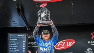 Cox Wins 2016 FLW Tour on Lake Hartwell