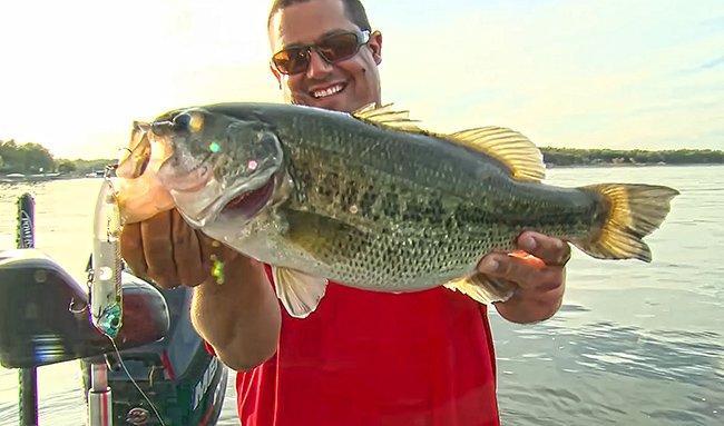 How to Catch Big Fall Bass on Topwaters