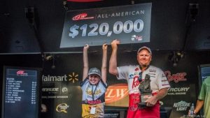 Lawyer Wins 2016 All-American on Barkley Lake