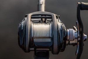 Lew’s BB-1 Pro Series Speed Spool Casting Reel