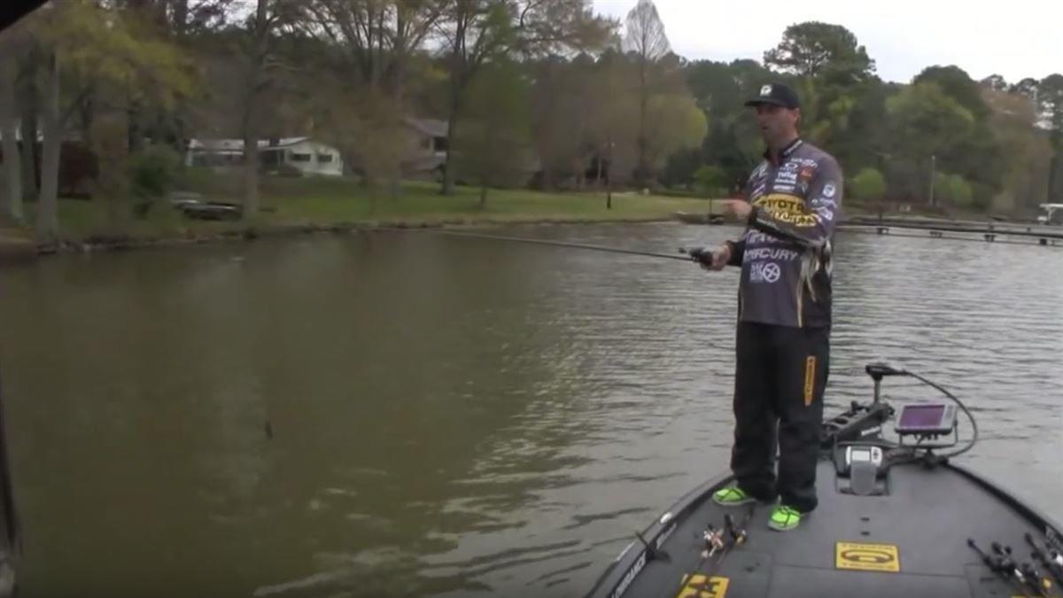 How to Skip Jigs Under Docks with G-Man Gerald Swindle - Wired2Fish