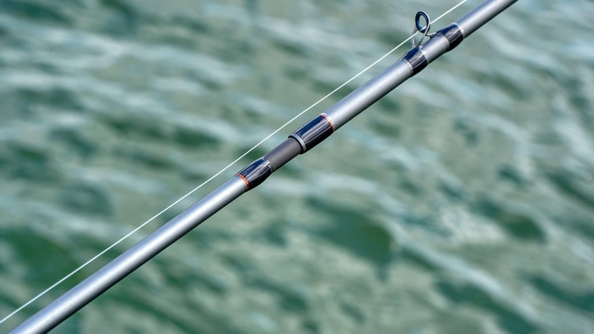 Cabelas Genesis Fishing rod 9ft two piece with Genesis reel + hard