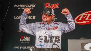 Lambert Breaks Records, Wins by 28 Pounds on Kentucky Lake