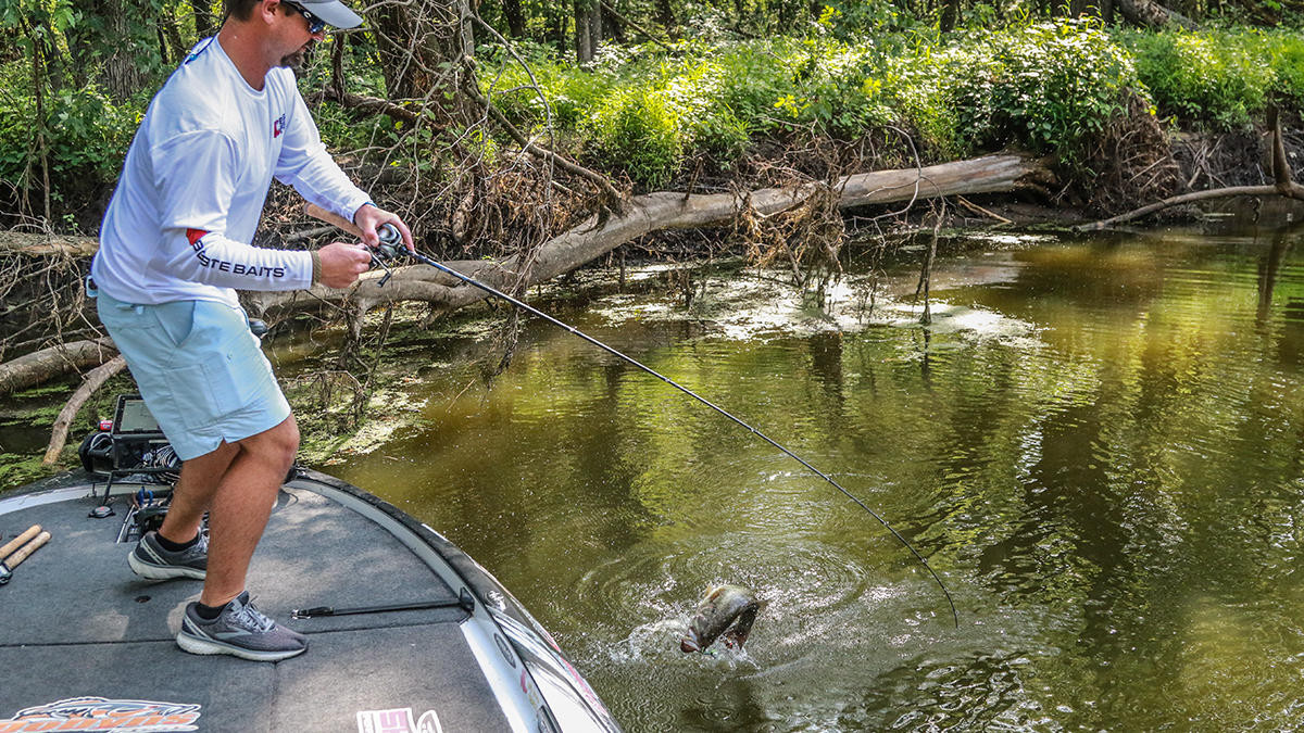 When and Why to Use a Short Fishing Rod - Wired2Fish
