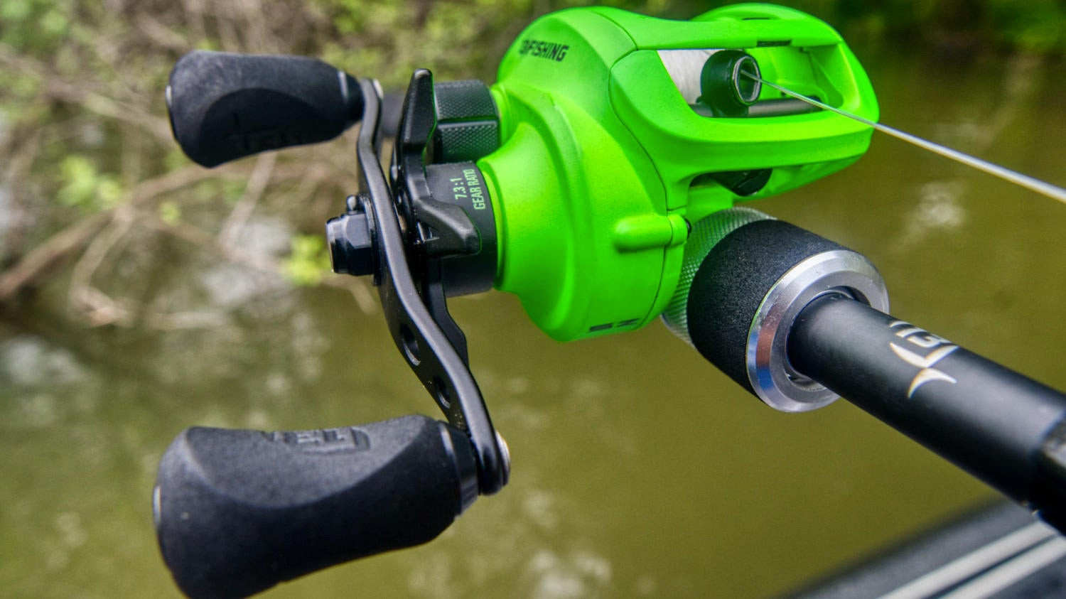 13 Fishing Concept TX2 Left Hand Baitcasting Reel Green