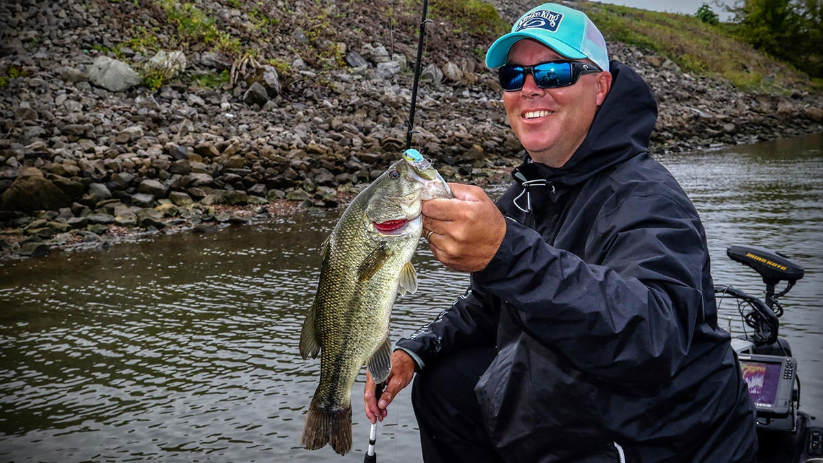 Can you fish a crankbait with a spinning reel? - Fishing Rods