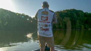 4 Beginner’s Tips for Bass Fishing With Football Jigs