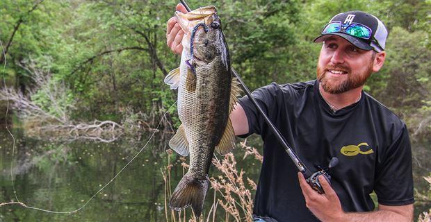 3 Worms to Bass Fish from the Bank - Wired2Fish