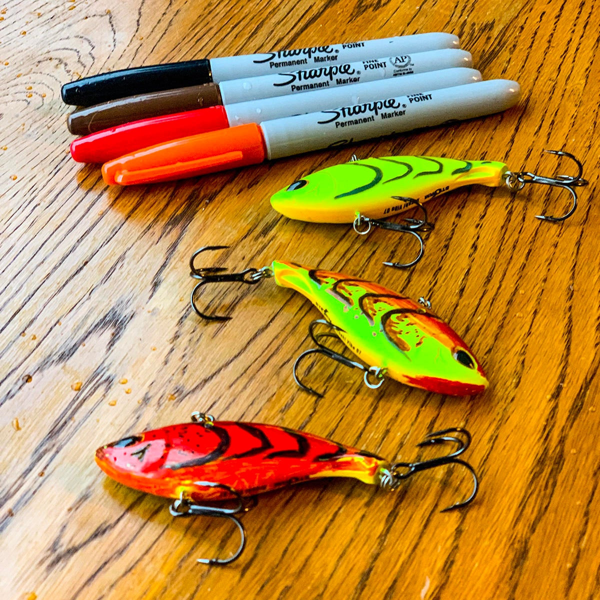 Lure painting Tutorial. Crank Baits for my Tackle box 