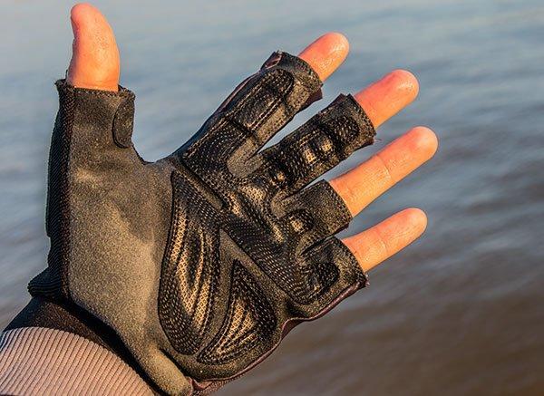 Glacier Glove Stripping/Fighting Glove