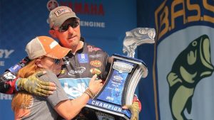 Strader Wins Elite Series on Kentucky Lake