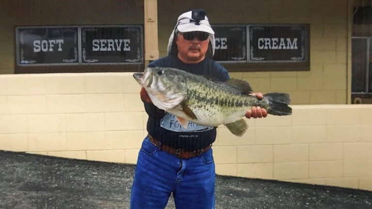 Angler Catches 15-Pound Bass from the Bank