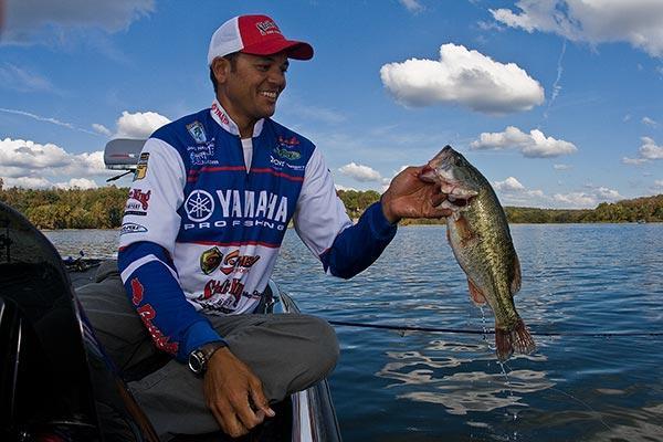 How to Go Lipless for More Bass This Fall - Wired2Fish