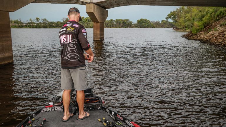 5 Must-Find Fall Bass Fishing Crankbait Targets