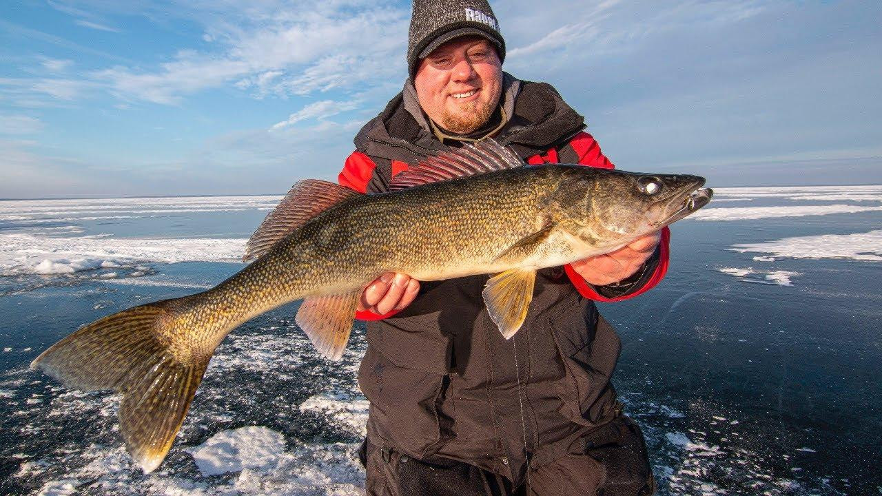4 Reasons to Switch Ice Fishing Rods to Fluorocarbon Fishing Line