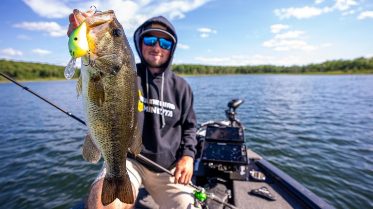 5 Tips to Boost Deep Cranking Success for Summer Bass