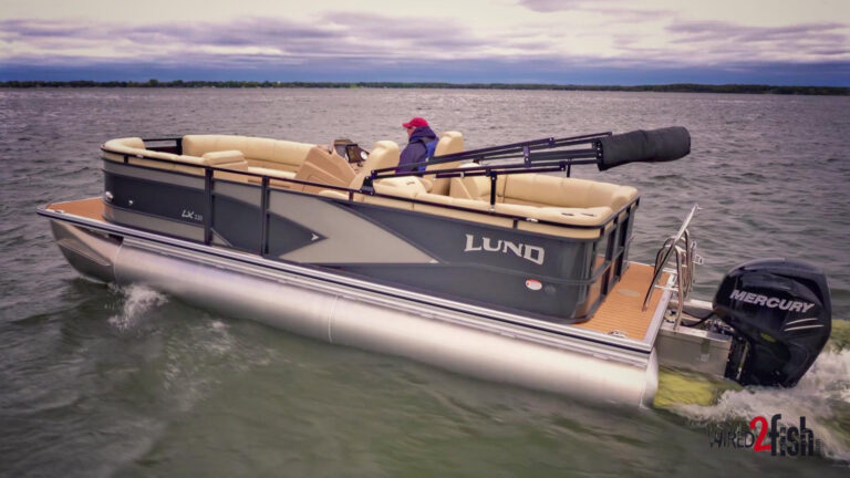 Lund Launches New 2017 LX Pontoon Series