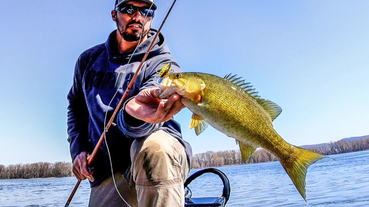 4 Tips to Find and Catch River Bass on Crankbaits (Spring