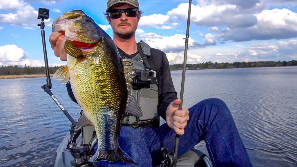 How to Bass Fish with Weightless Tubes