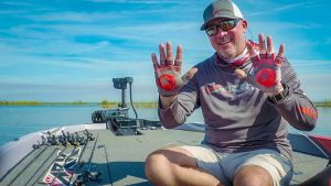 3 Reasons Fishing Gloves Make Sense | Fish Monkey Review