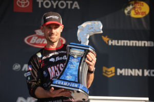 Crews Wins 2022 Bassmaster Elite Series on St. Johns River