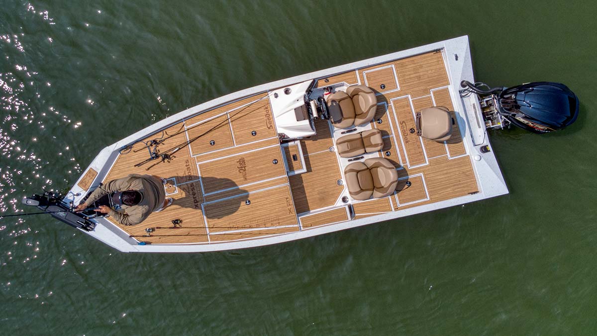 Jasons Xpress Boats X21 Pro with Seadek and Yamaha SHO