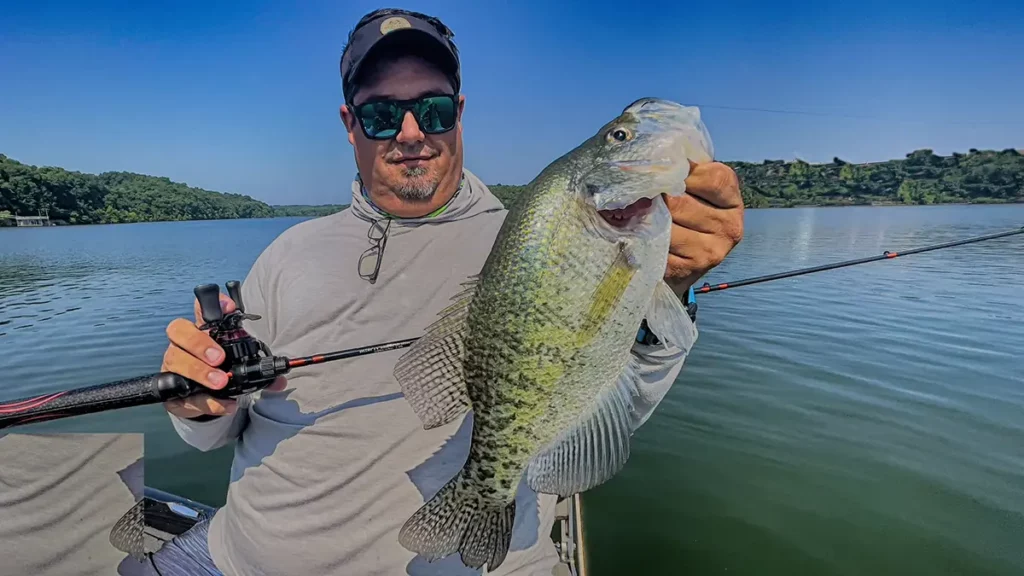 Crappie Fishing with Bait Finesse System (BFS) - Wired2Fish