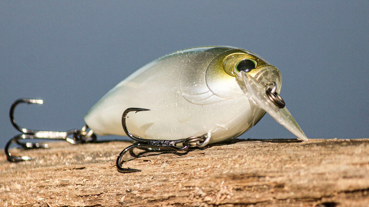 4 Easy Ways to Get Your Fishing Lure Unsnagged - Wired2Fish