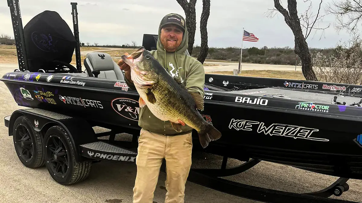 Angler Catches 17-Pound Bass, 8th Largest Ever in Texas - Wired2Fish