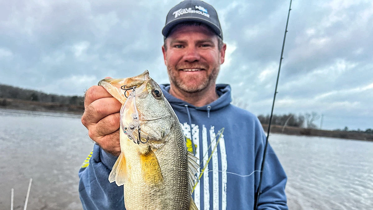 Does Crankbait Color Really Matter in Muddy Water? - Wired2Fish