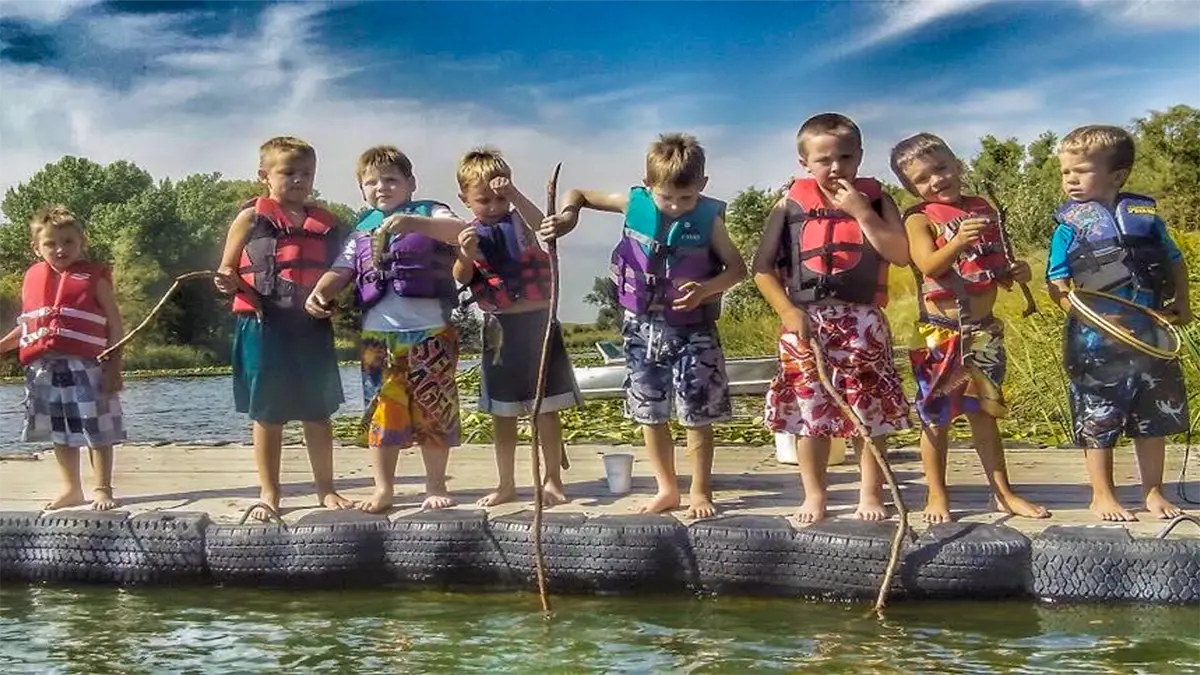 Best Life Jackets for Kayak Fishing - BassGrab