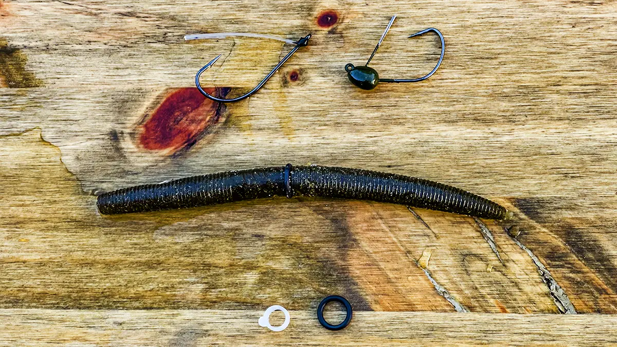 Wacky Rig vs Neko Rig  When to Fish Each - Wired2Fish