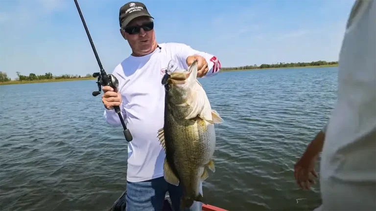 Anglers Catch 10-pounder with Yo-Zuri Bullet Crank