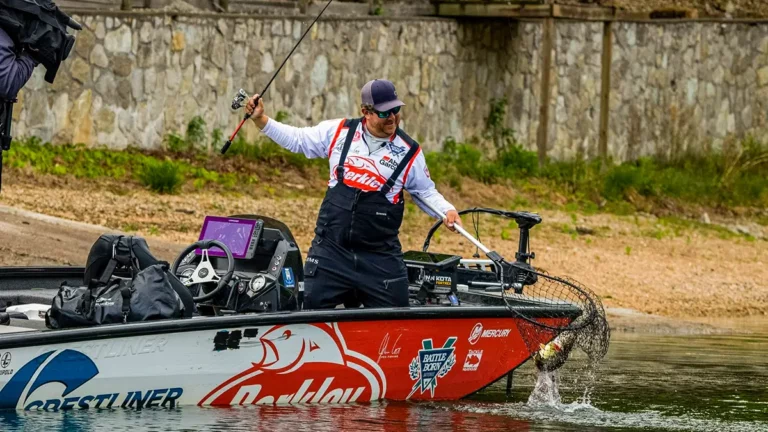 Cox Wins MLF Invitational on Lake of the Ozarks