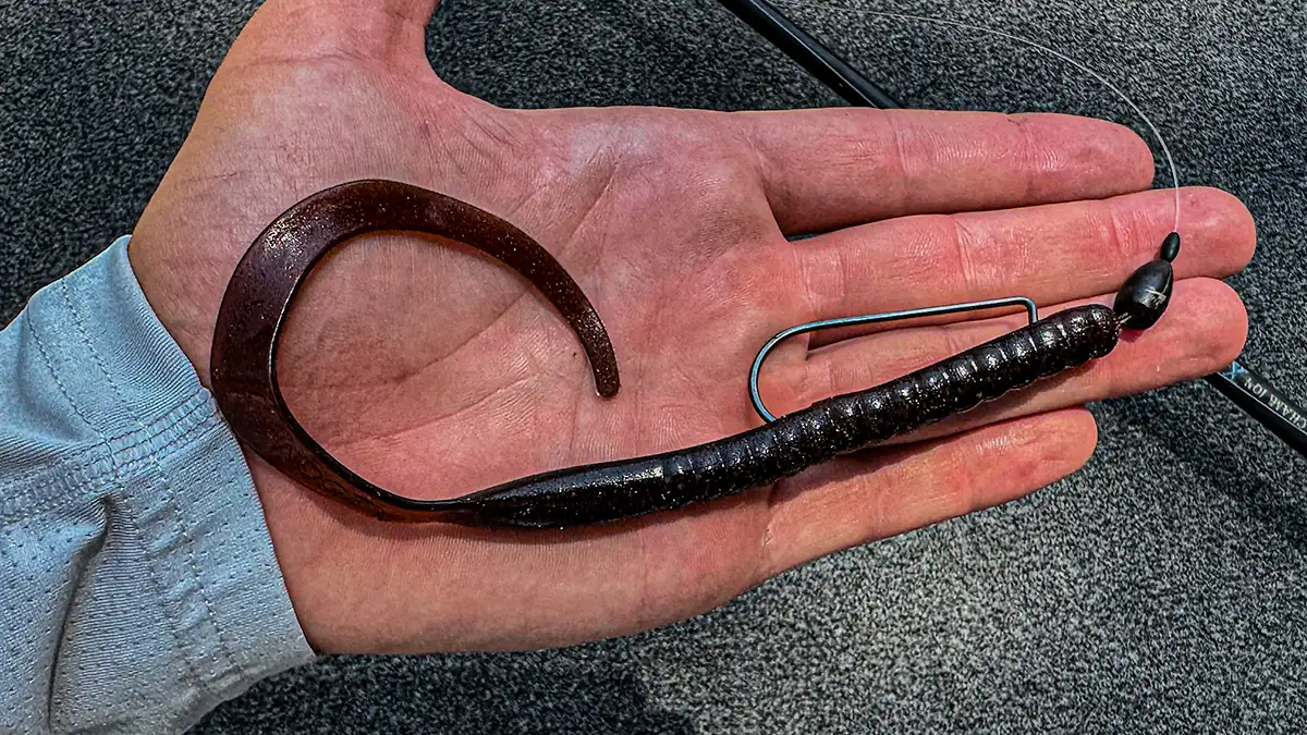 How To Rig And Fish a Night Stick Worm 