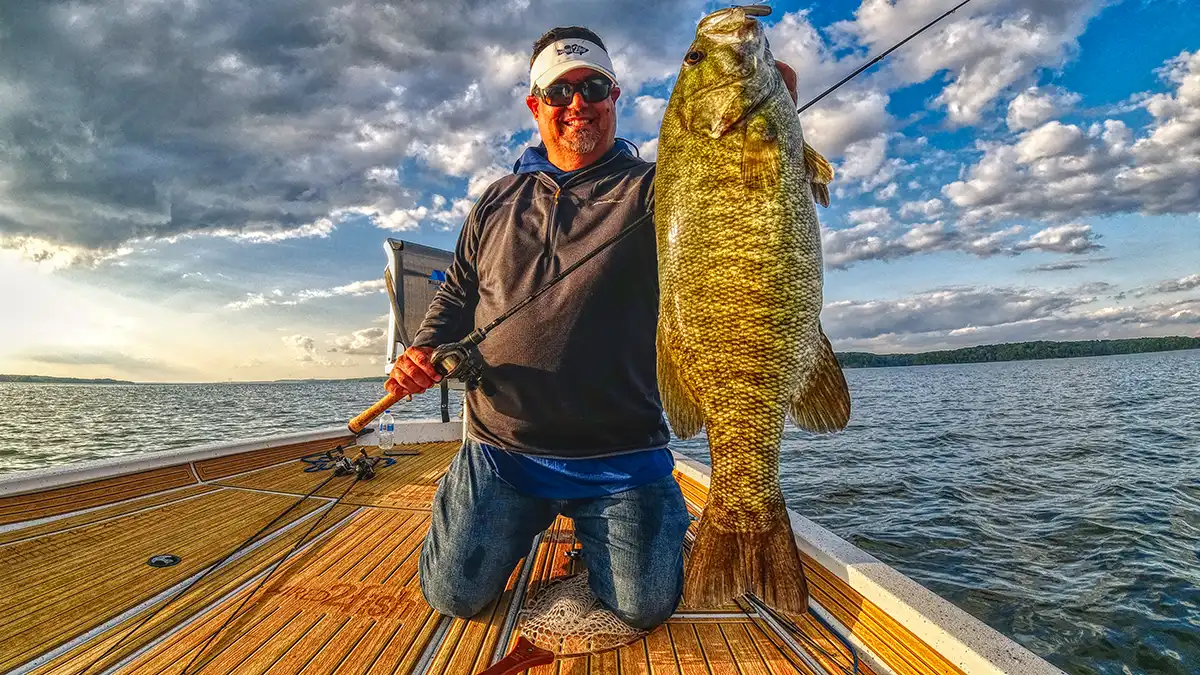 jig and minnow smallmouth bass